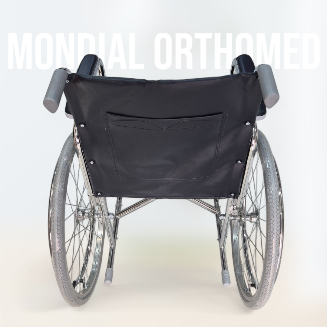 Fauteuil Roulant à Accoudoirs et Repose-pieds Amovibles MOM 901