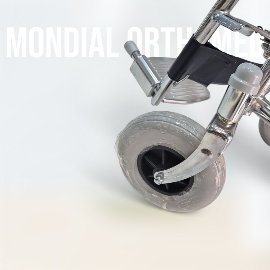 Fauteuil Roulant à Accoudoirs et Repose-pieds Amovibles MOM 901
